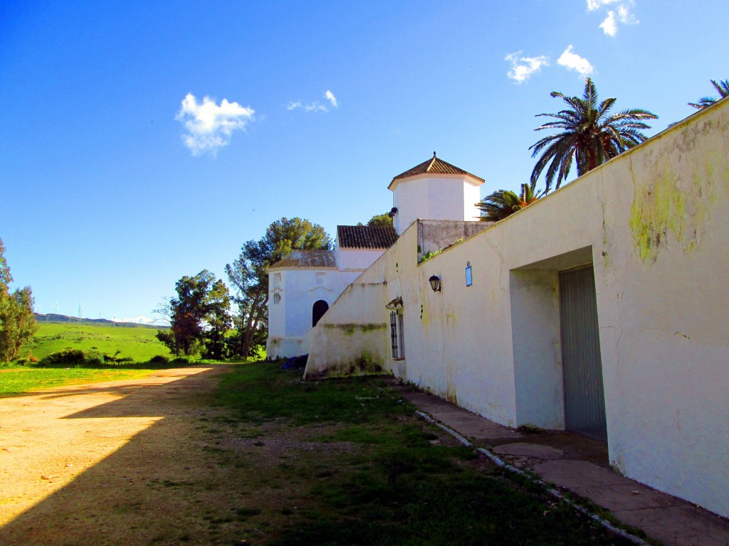 Foto: Lateral del Santuario - Tarifa (Cádiz), España