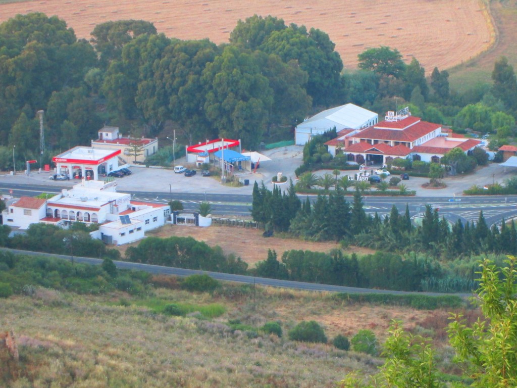 Foto: Hotel El Paso, Gasolinera y Vente La Barca de Veger - Vegér de la Frontera (Cádiz), España