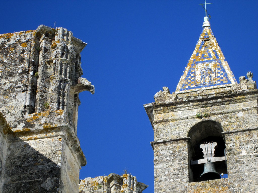 Foto: Gárgola y campanario - Vegér de la Frontera (Cádiz), España