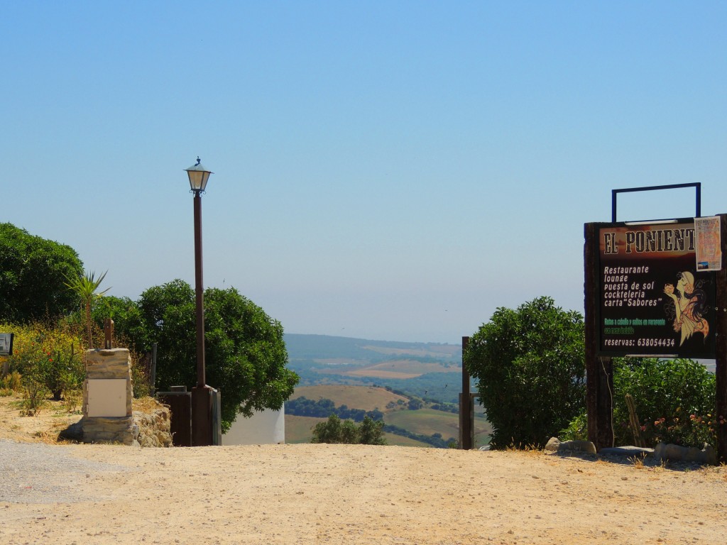 Foto: Entrada al Restaurante El Poniente - Vegér de la Frontera (Cádiz), España