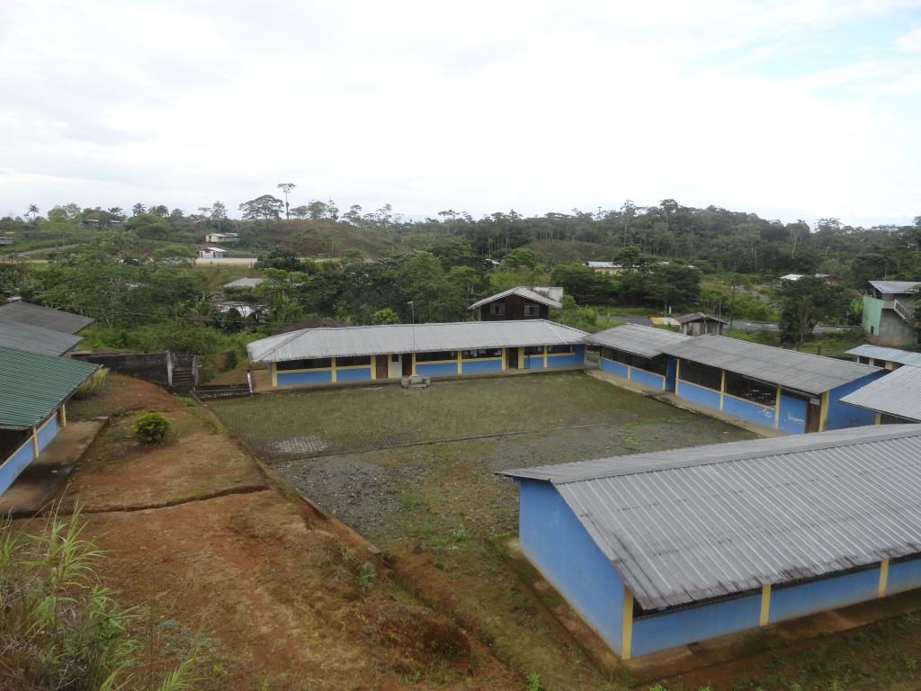 Foto: Colegio - Simón Bolívar (Mushullacta) (Pastaza), Ecuador