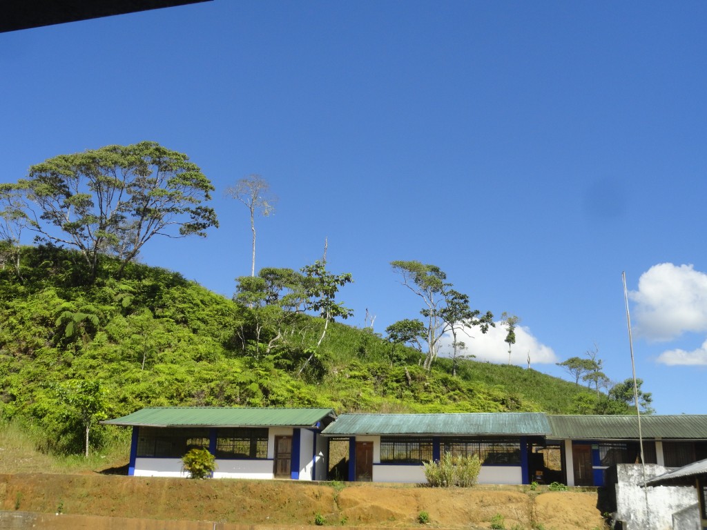 Foto: Colegio - Simón Bolívar (Mushullacta) (Pastaza), Ecuador