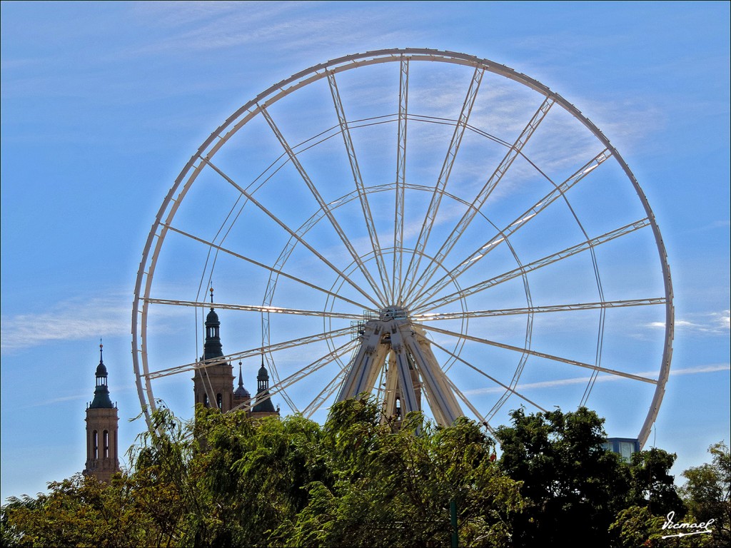 Foto: 130915-52 EL PILAR CON NORIA - Zaragoza (Aragón), España