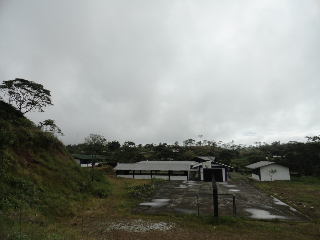 Foto: Colegio - Simón Bolívar (Mushullacta) (Pastaza), Ecuador