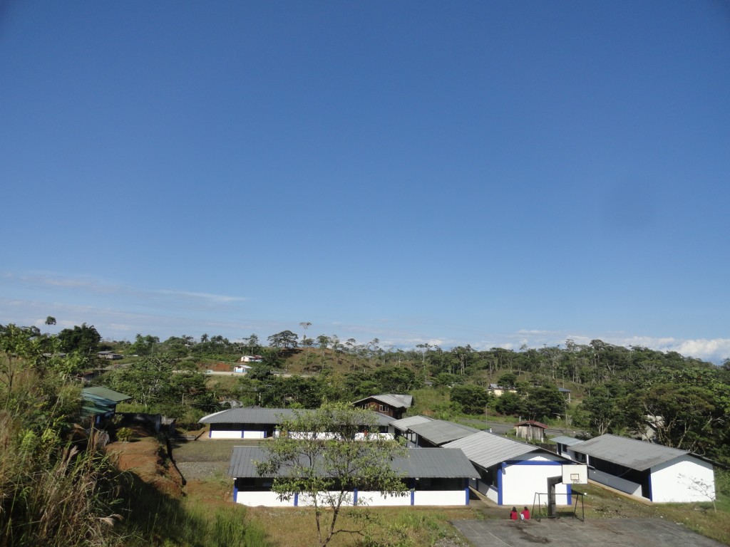 Foto: Colegio - Simón Bolívar (Mushullacta) (Pastaza), Ecuador