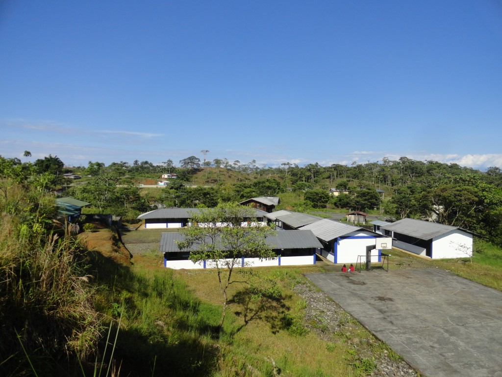 Foto: Colegio - Simón Bolívar (Mushullacta) (Pastaza), Ecuador