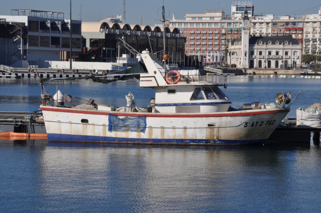 Foto: Puerto barca arrastre - Valencia (València), España