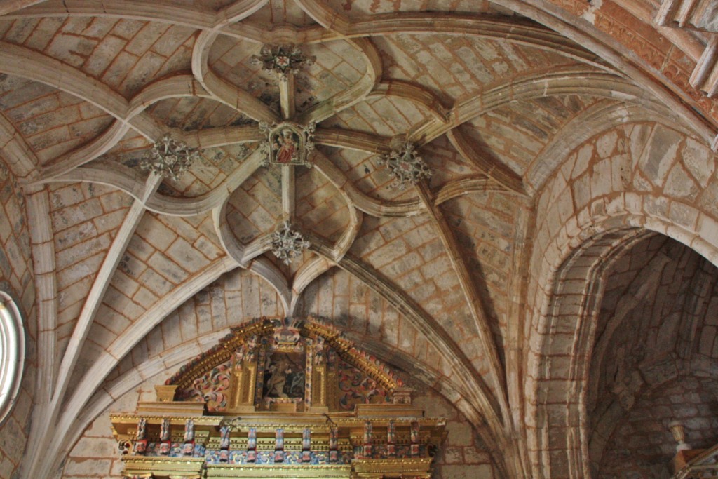 Foto: Colegiata - Santa María del Campo (Burgos), España