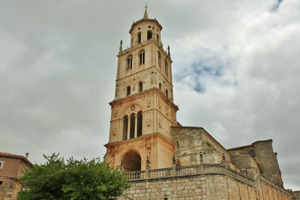 Foto: Colegiata - Santa María del Campo (Burgos), España