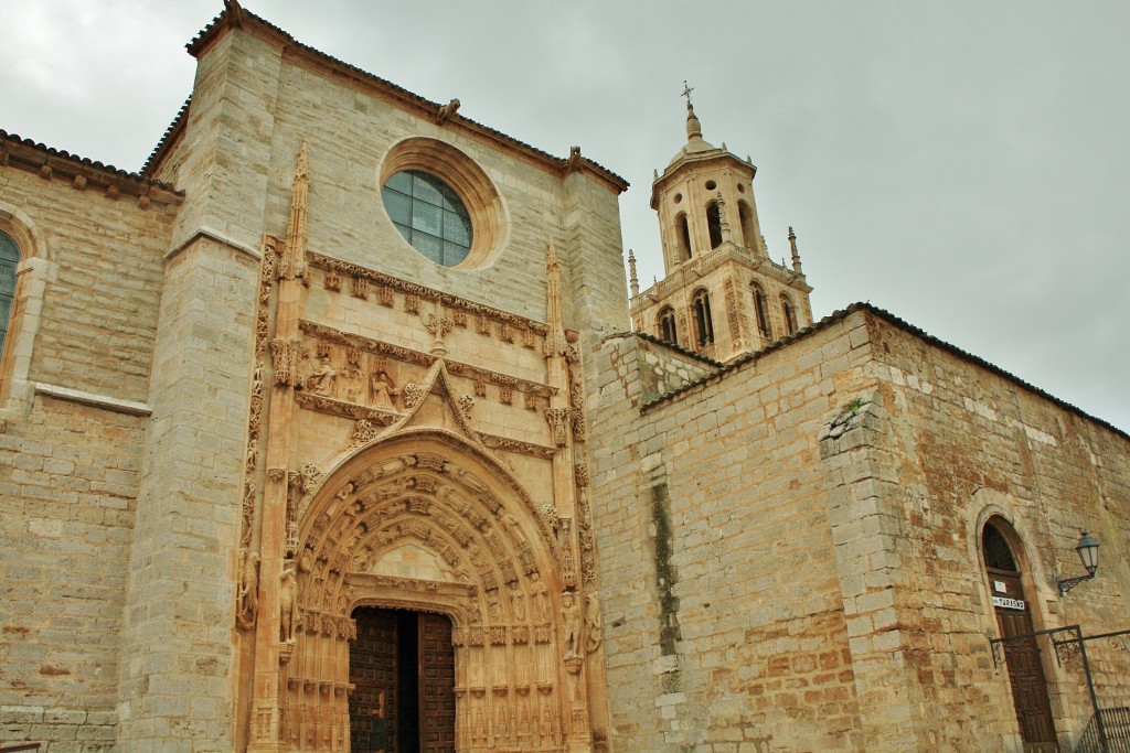 Foto: Colegiata - Santa María del Campo (Burgos), España