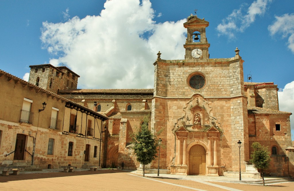 Foto: Iglesia de San Miguel - Mahamud (Burgos), España