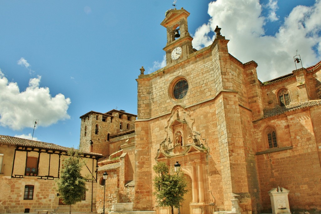 Foto: Iglesia de San Miguel - Mahamud (Burgos), España