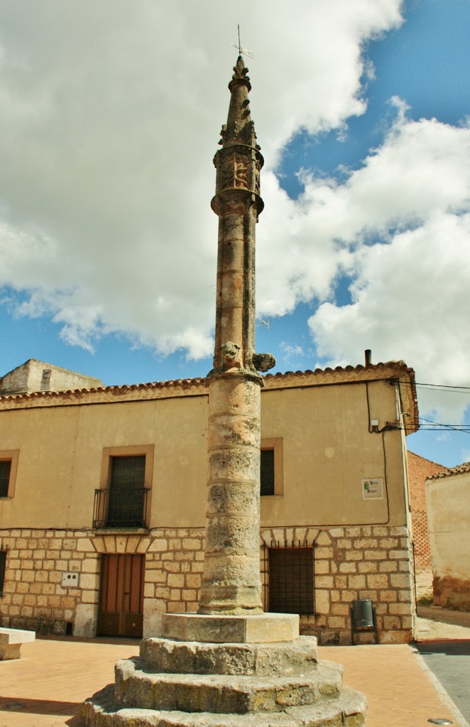 Foto: Rollo de justicia - Villahoz (Burgos), España