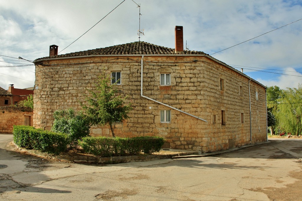 Foto: Vista del pueblo - Sasamón (Burgos), España