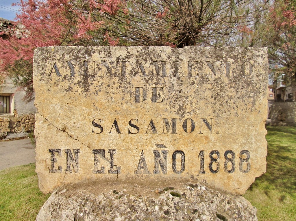 Foto: Placa conmemorativa - Sasamón (Burgos), España