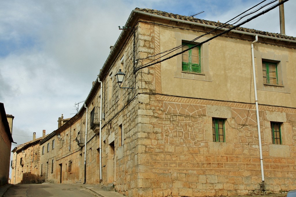 Foto: Vista del pueblo - Sasamón (Burgos), España