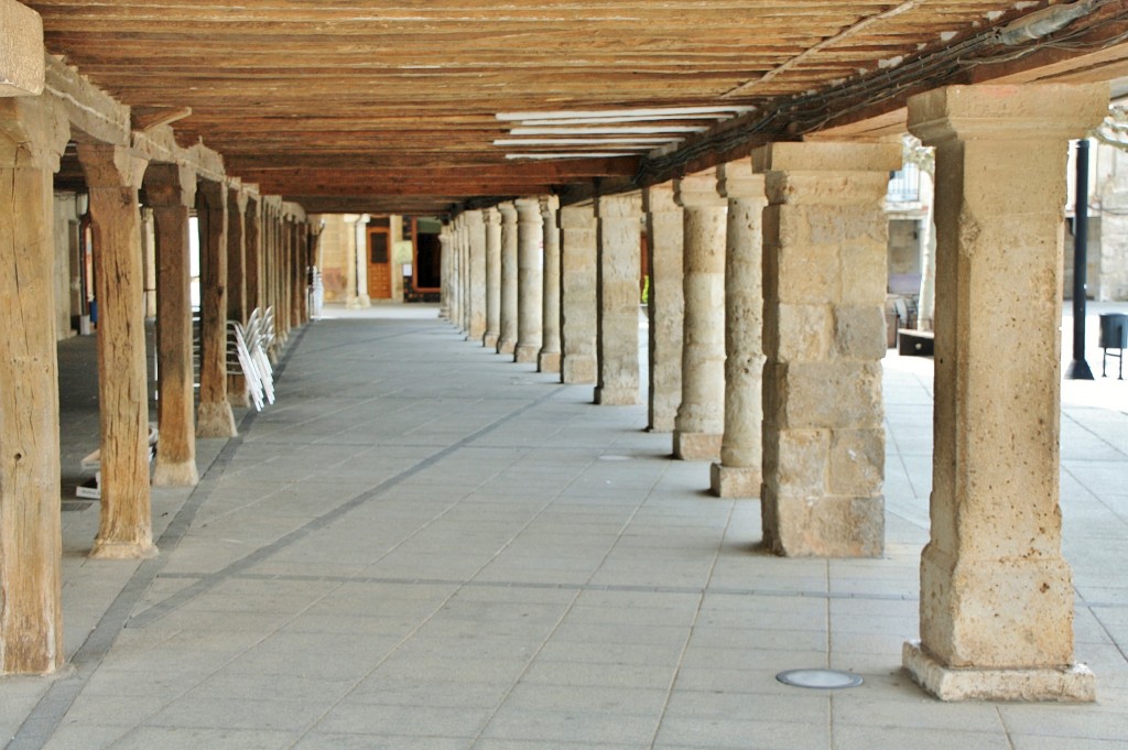 Foto: Plaza Mayor - Villadiego (Burgos), España