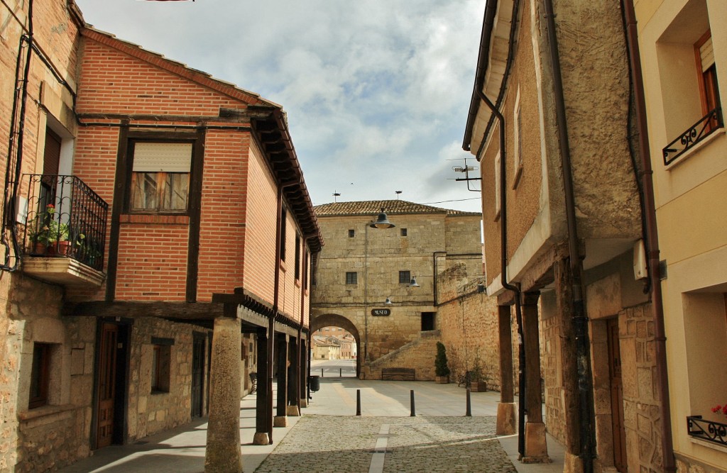 Foto: Vista del pueblo - Villadiego (Burgos), España