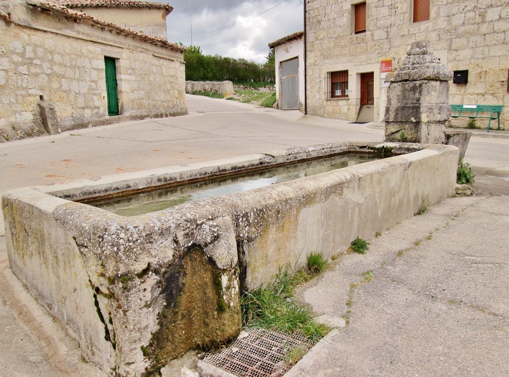 Foto: Vista del pueblo - Huermeces (Burgos), España