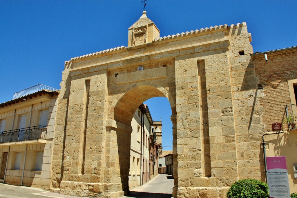 Foto: Arco de la puerta Nueva - Vadocondes (Burgos), España