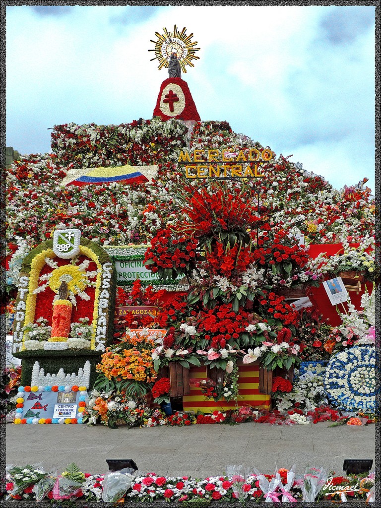 Foto: 141015-10 OFRENDA FLORES - Zaragoza (Aragón), España