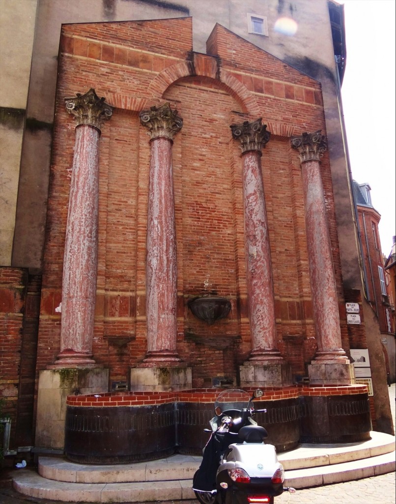 Foto: Place des Puits-Clos - Toulouse (Midi-Pyrénées), Francia