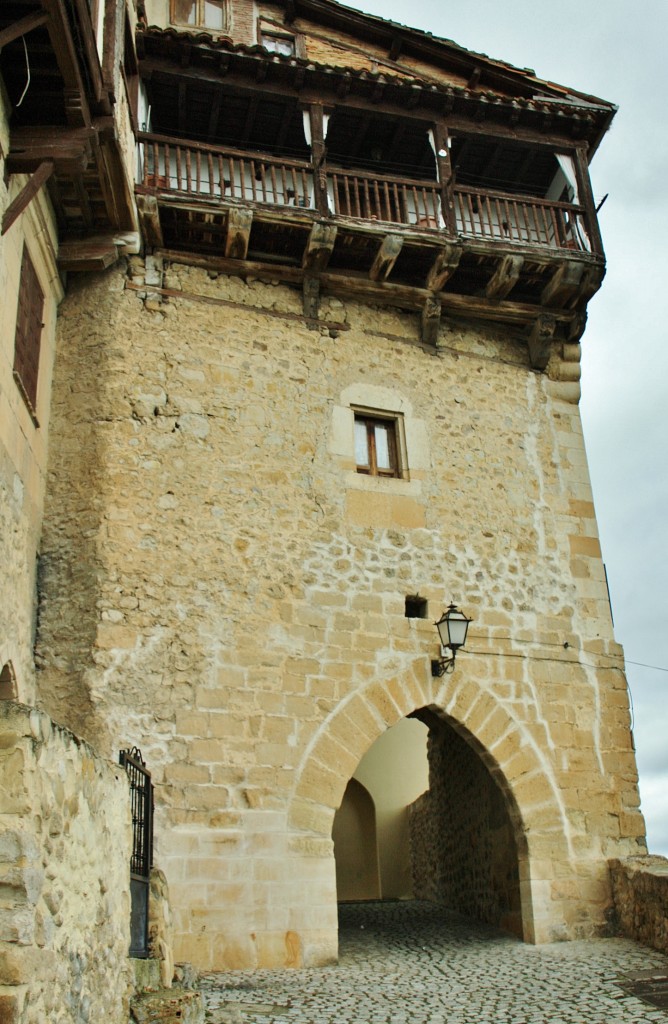 Foto: Antigua puerta - Medina de Pomar (Burgos), España