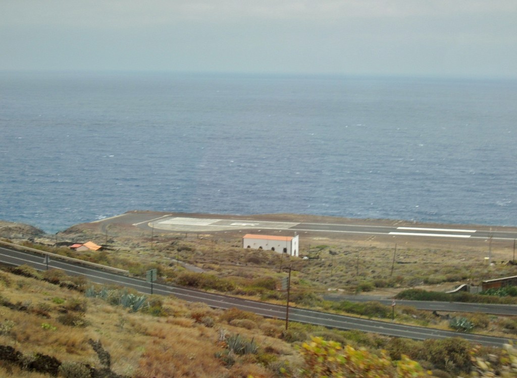 Foto: Aeropuerto - El Tamaduste (El Hierro) (Santa Cruz de Tenerife), España