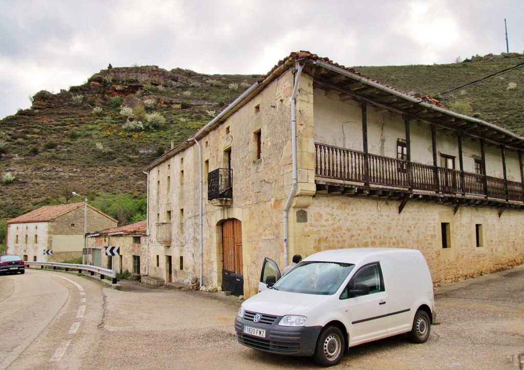 Foto: Vista del pueblo - Tubilla del Agua (Burgos), España