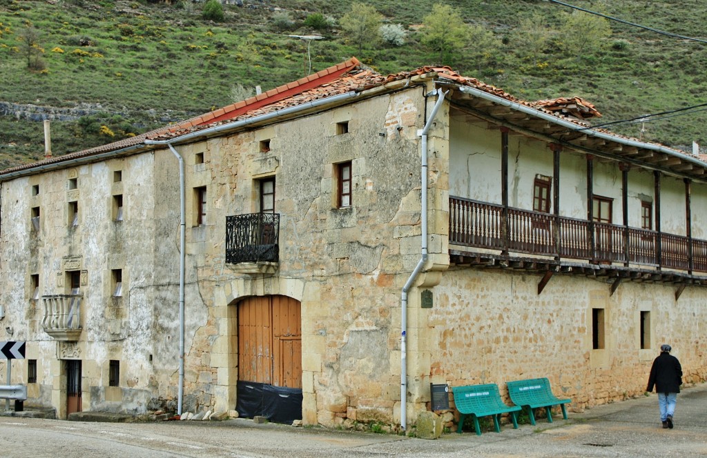 Foto: Vista del pueblo - Tubilla del Agua (Burgos), España