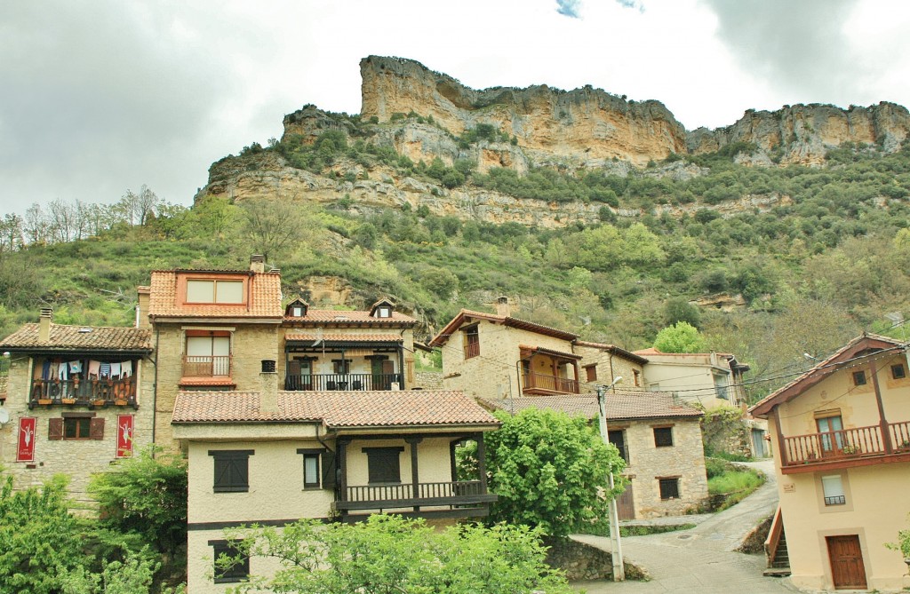 Foto: Vista del pueblo - Valdelateja (Burgos), España