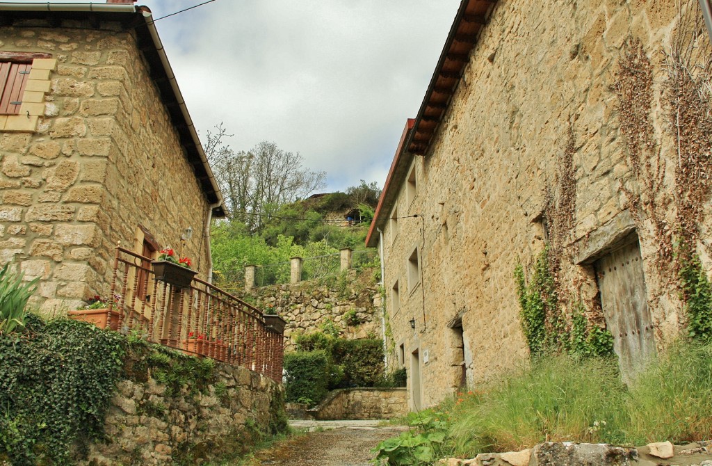 Foto: Vista del pueblo - Valdelateja (Burgos), España