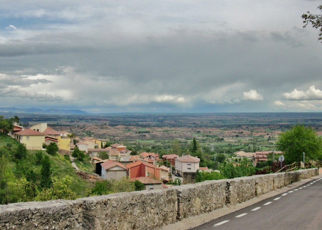 Foto: Vista del pueblo - Poza De La Sal (Burgos), España