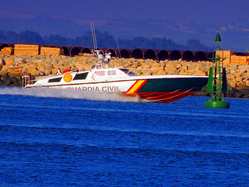 Foto: Persecución en la Bahía - Cádiz (Andalucía), España