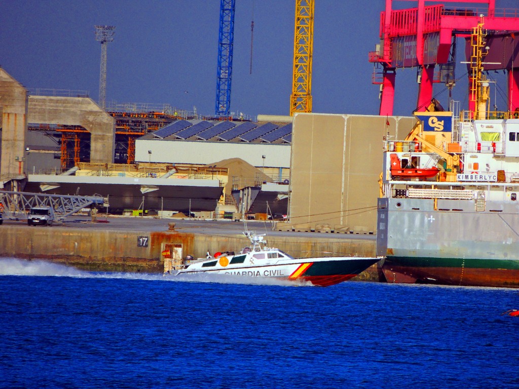 Foto: Persecución en la Bahía - Cádiz (Andalucía), España