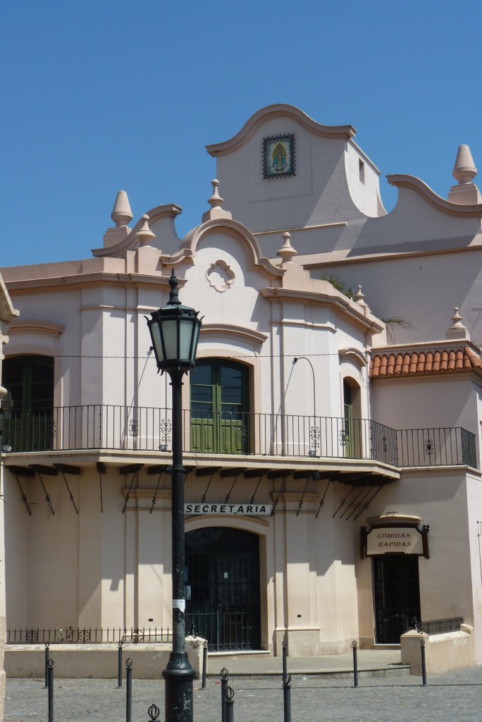 Foto: Edificación colonial - Luján (Buenos Aires), Argentina