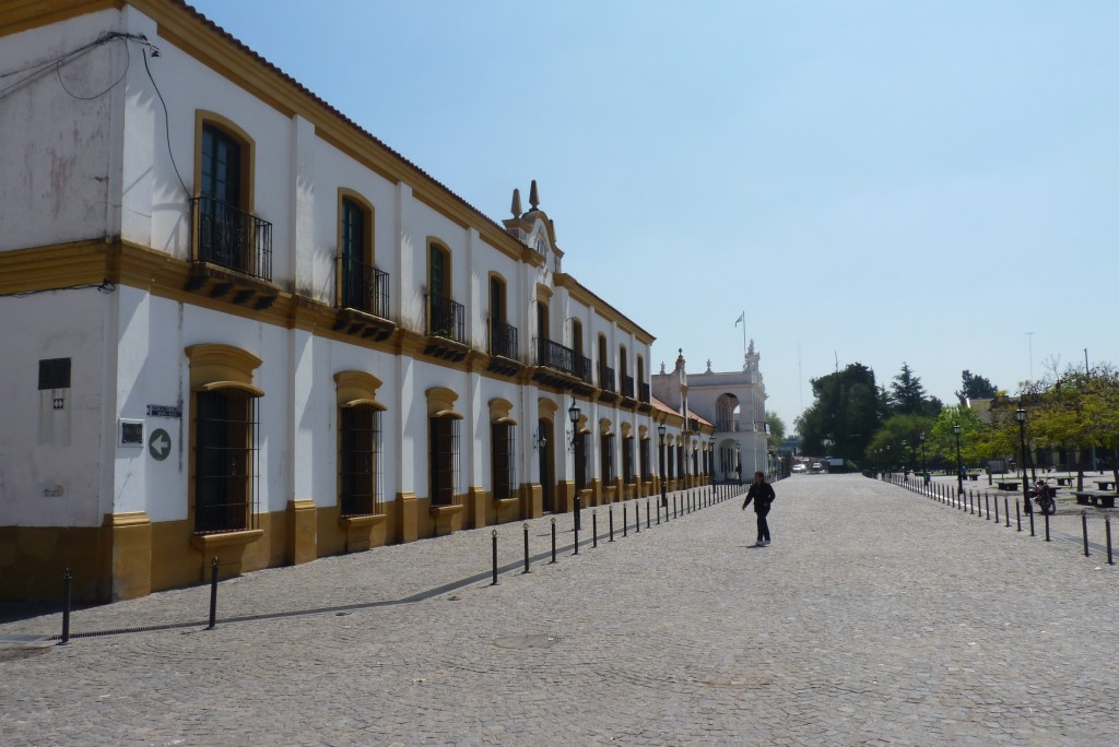 Foto: Edificación colonial - Luján (Buenos Aires), Argentina