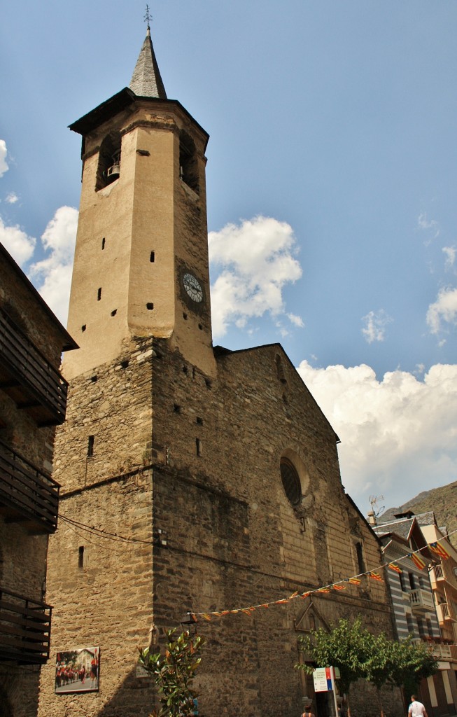 Foto: Iglesia de Sant Vicenç - Esterri d´Aneu (Lleida), España