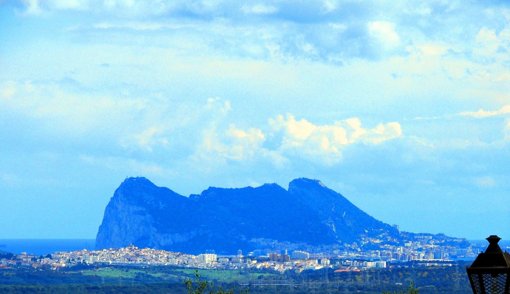 Foto: Gibraltar desde el Castillo - Castellar de la Frontera (Cádiz), España