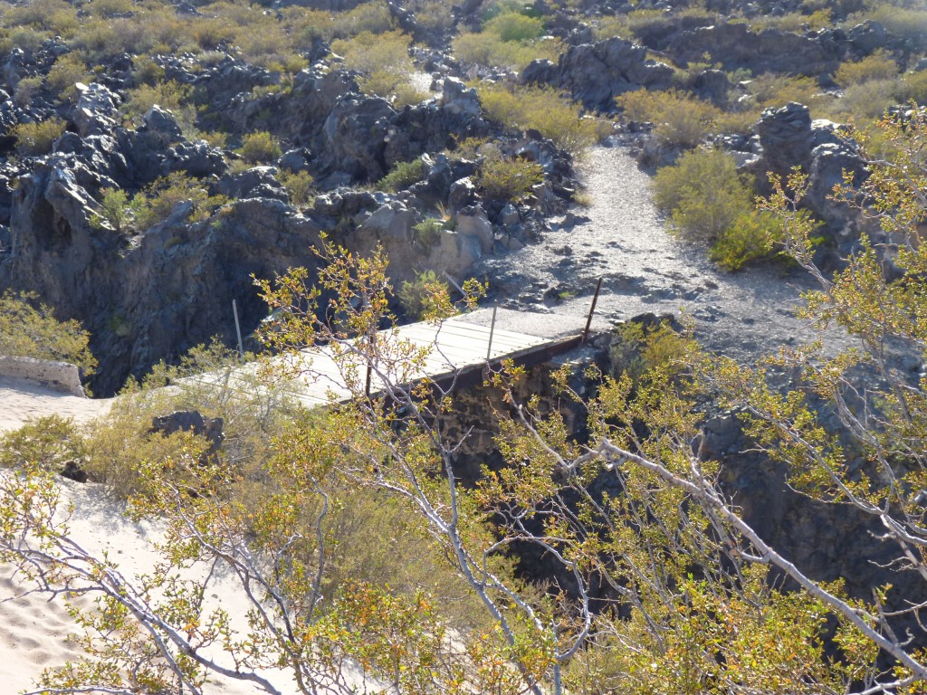 Foto: La Payunia. Río Grande. La Pasarela. - Malargüe (Mendoza), Argentina