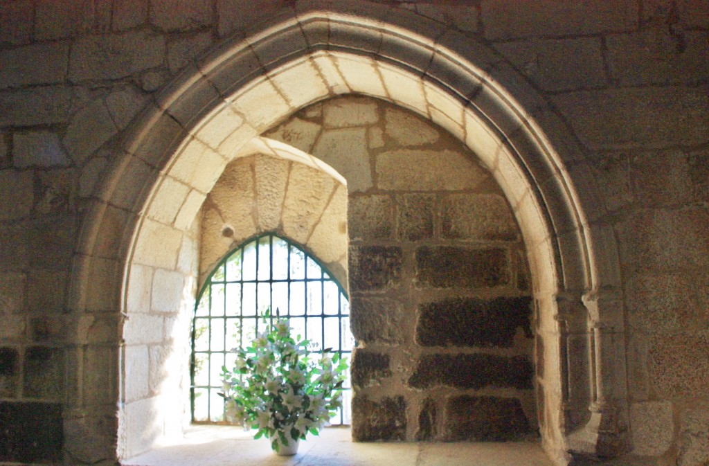 Foto: Iglesia de la fortaleza - Monterrey (Ourense), España