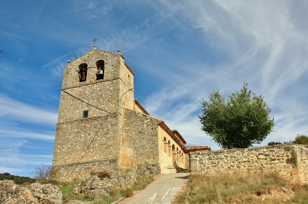 Foto: Iglesia de San Pedro - Las Cuevas de Soria (Soria), España