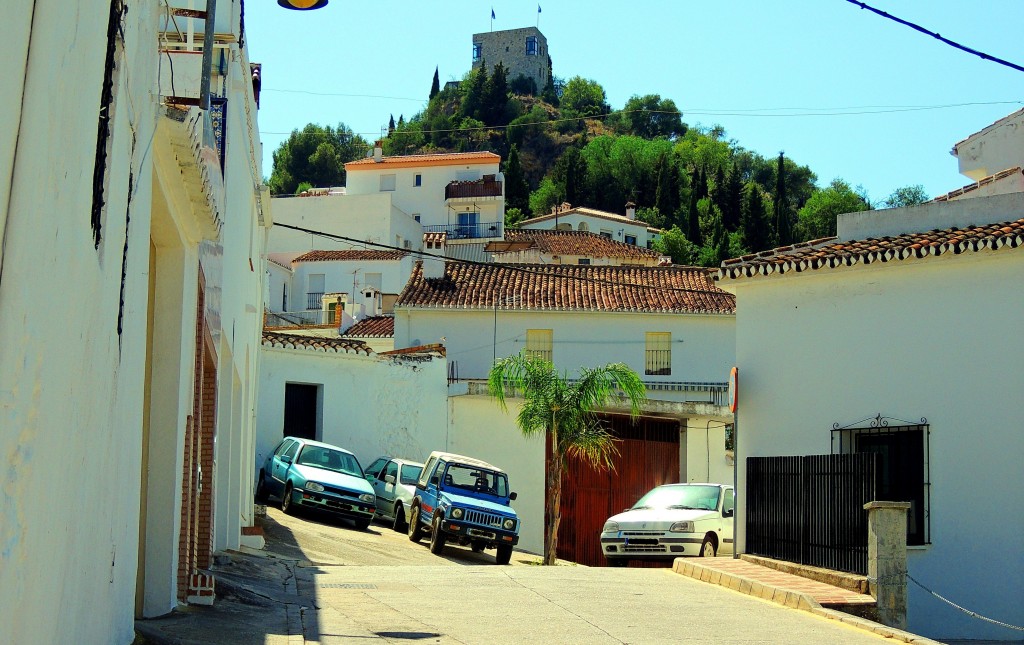 Foto: Calle Almendros - Monda (Málaga), España