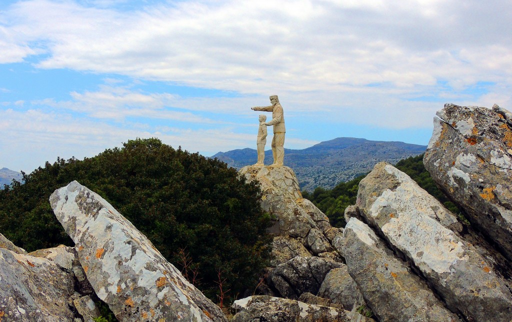 Foto: Monumento a la Guardería Forestal - El Burgo (Málaga), España