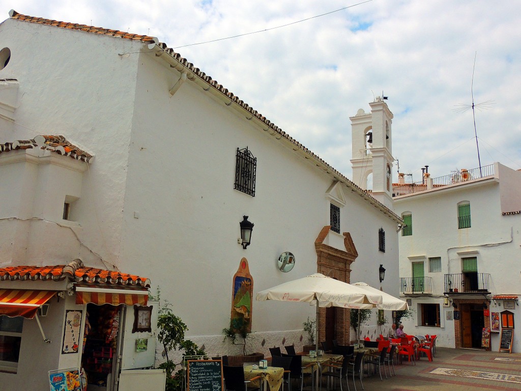 Foto: Plaza de la Iglesia - Istán (Málaga), España