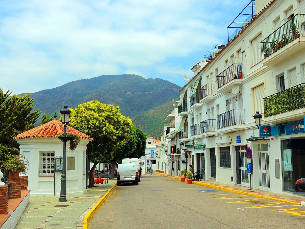 Foto: Calle Marbella - Istán (Málaga), España