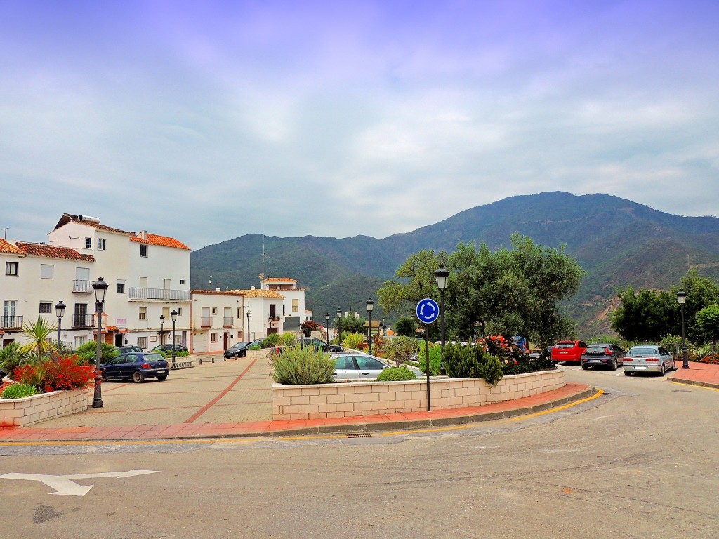 Foto: Plaza El Calvario - Istán (Málaga), España