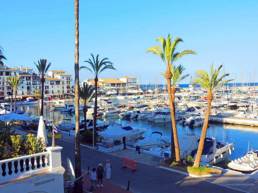 Foto: Puerto La Duquesa - Castillo de la Duquesa (Málaga), España