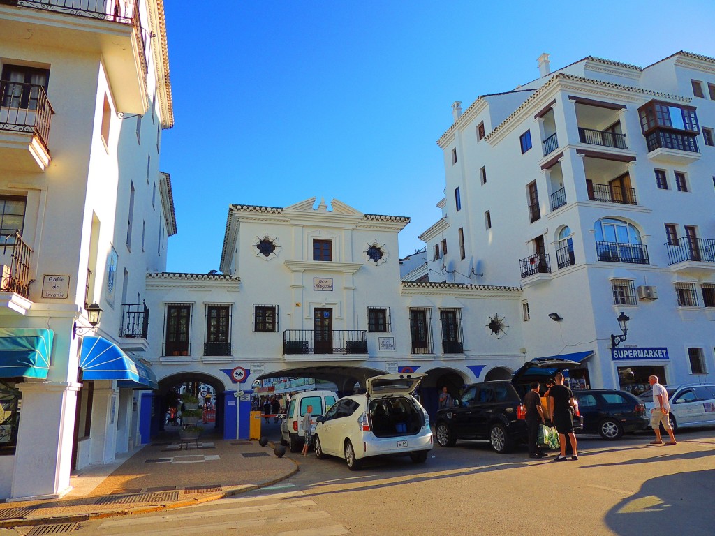 Foto: Entrada al Puerto - Castillo de la Duquesa (Málaga), España