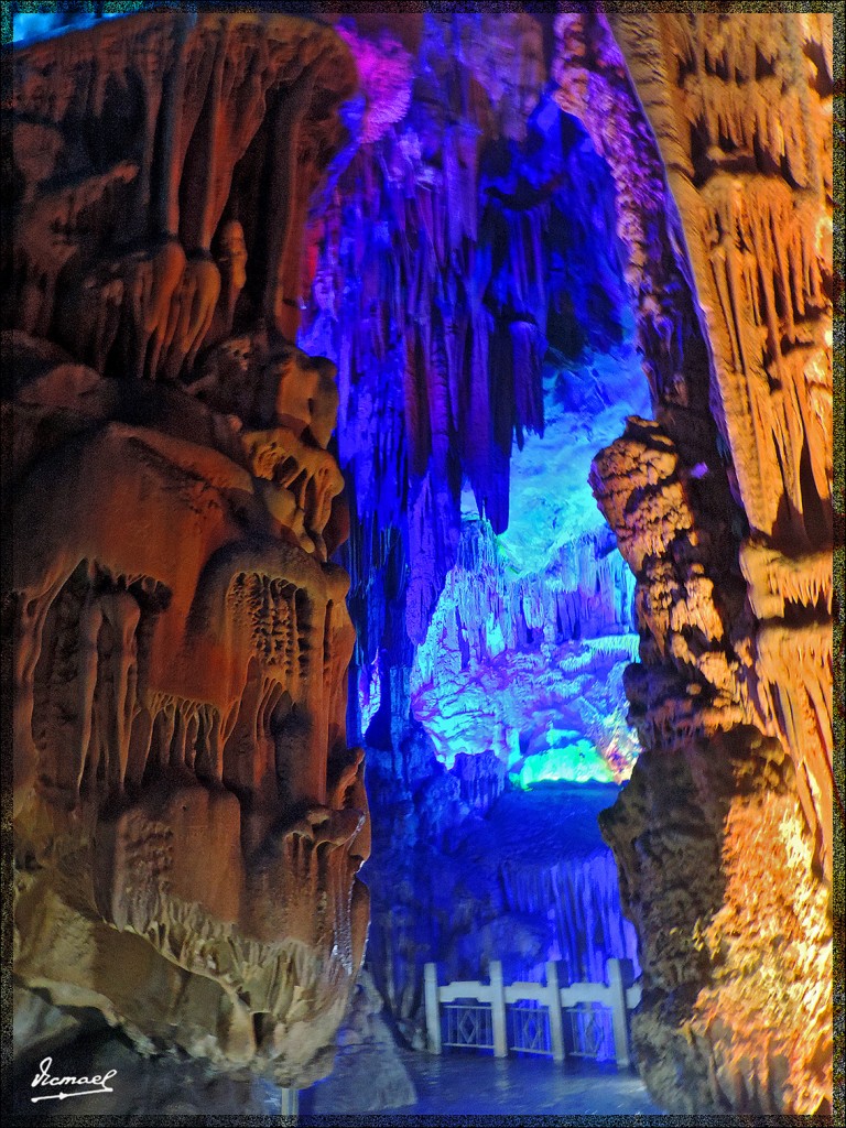 Foto: 140610-091 GUILIN CUEVA DE FLAUTA DE CAÑA - Guilin (Guangxi), China